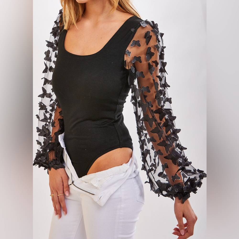 ***Host Pick*** Butterfly Sleeve Bodysuit